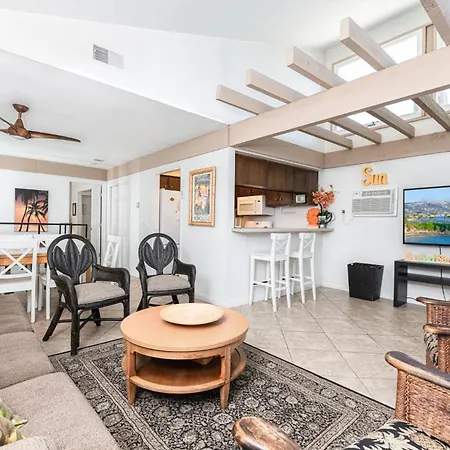 Retro 3Br Split-Level W- Oceanview Patio Steps To Sand By Beachview Rentals